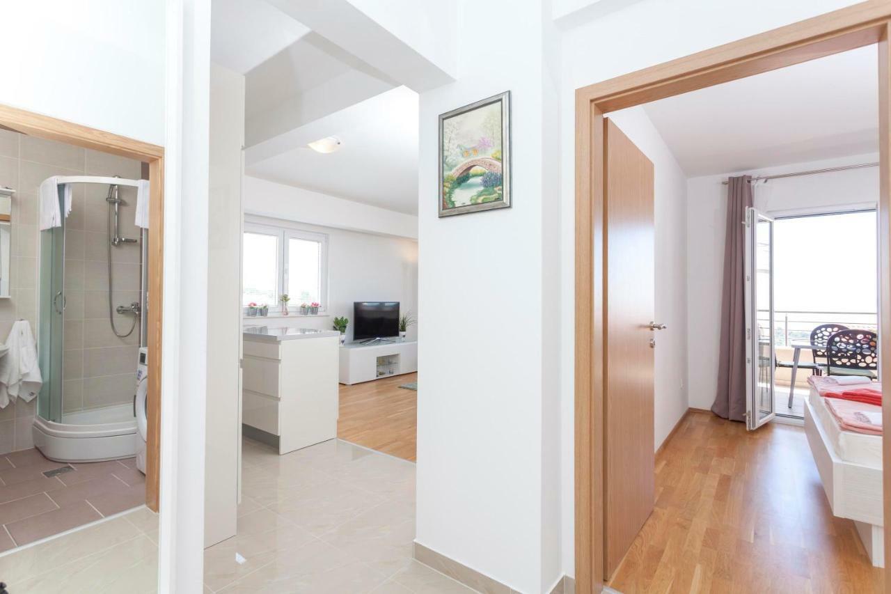 Apartments Dora Makarska Exterior photo