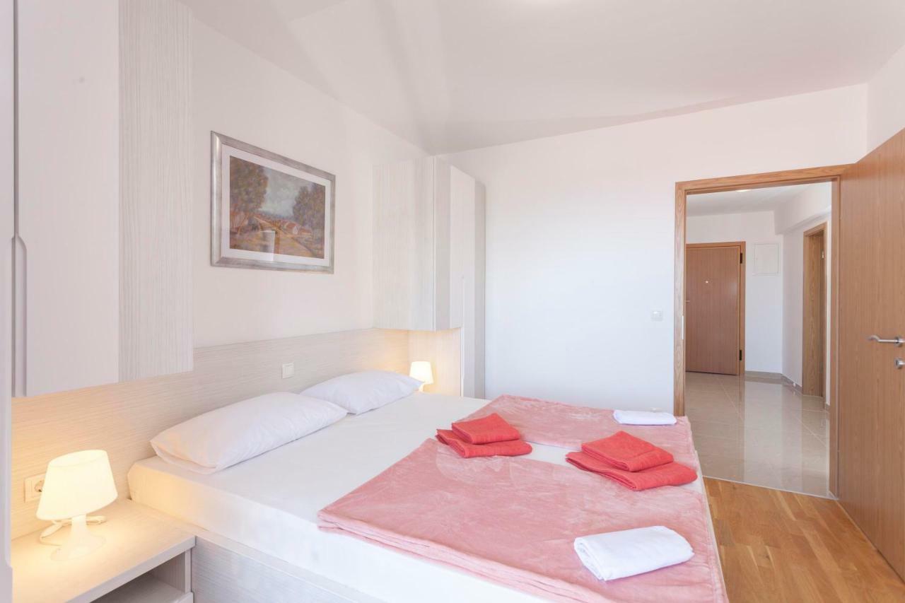 Apartments Dora Makarska Exterior photo