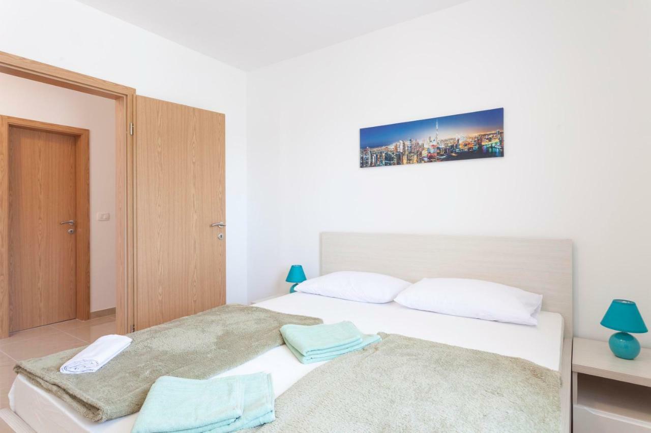 Apartments Dora Makarska Exterior photo