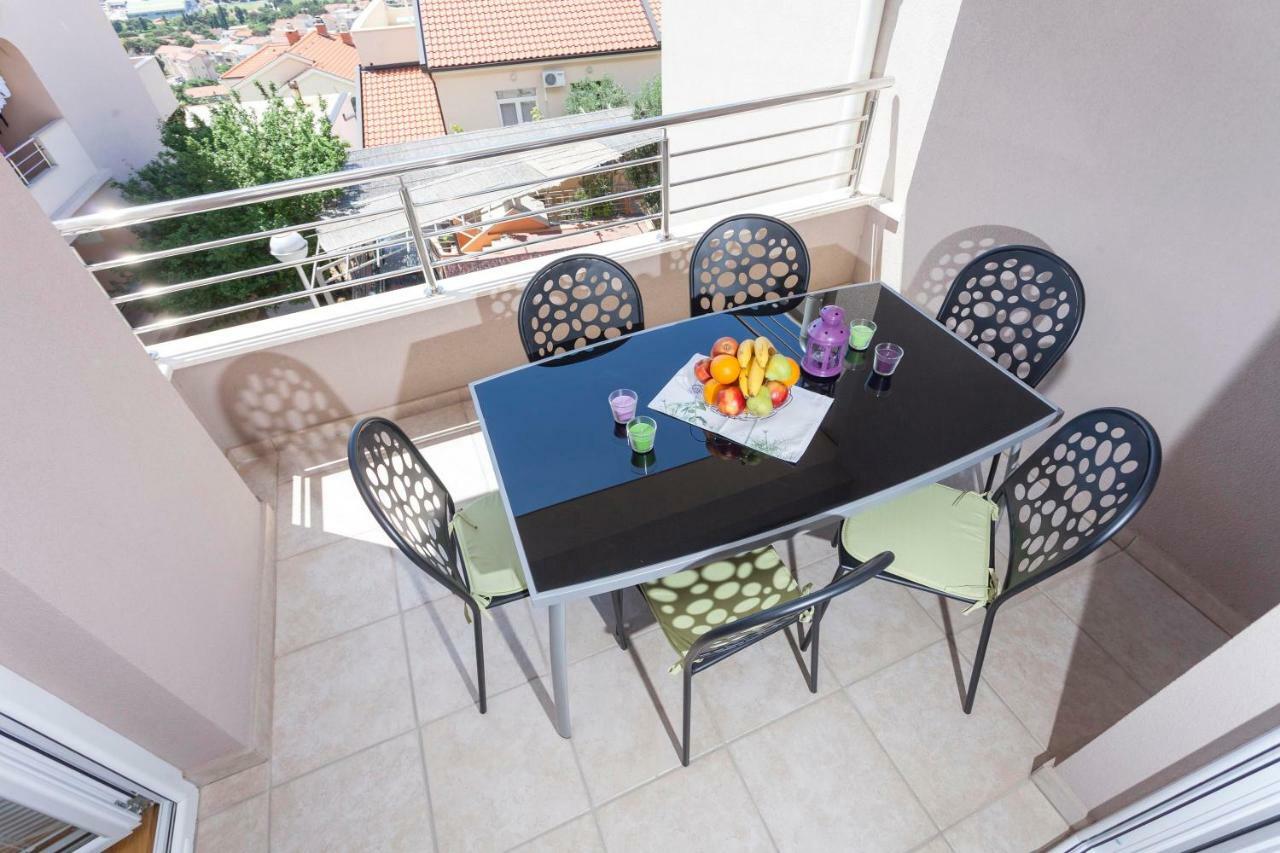 Apartments Dora Makarska Exterior photo